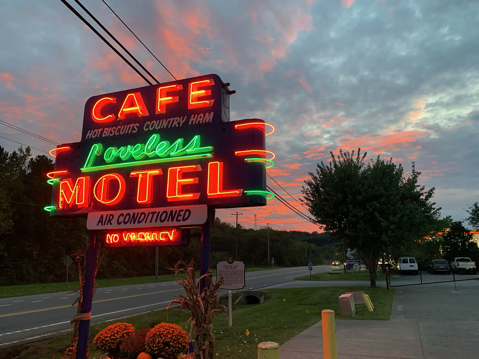 Loveless Cafe