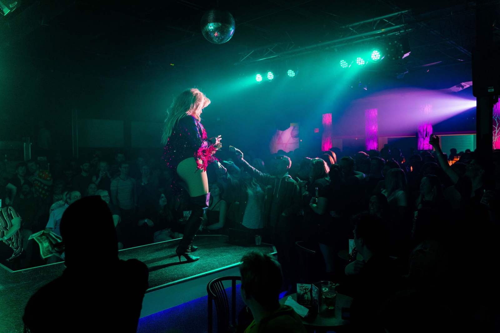 Play Dance Bar
