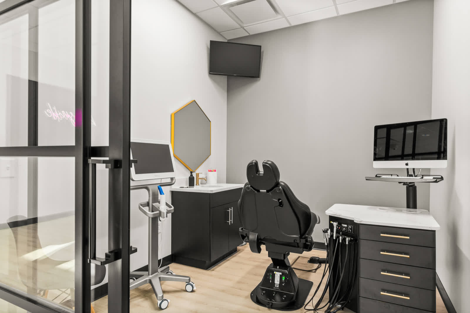 A private treatment room in the office