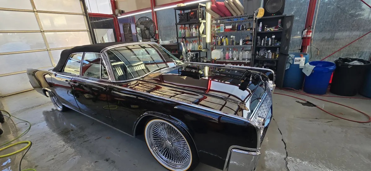 A classic Lincoln detail, presented as their work.